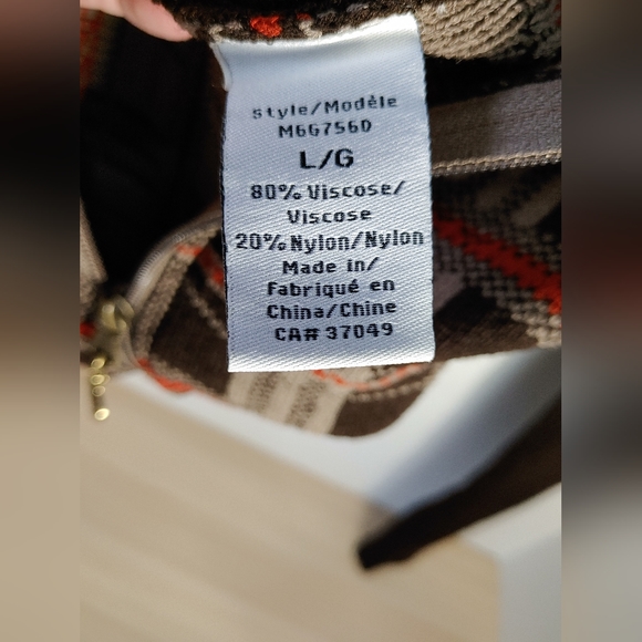 Marie Claire Boutique Zippered Sweater  Size L - Picture 5 of 5